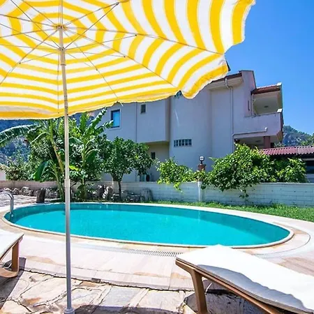 فيلة Tas Center ,detached Garden & Pool