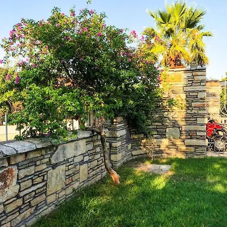 Tas Center ,detached Garden & Pool * داليان