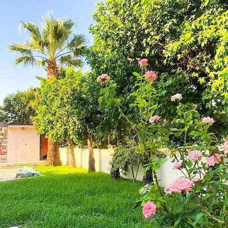 فيلة Tas Center ,detached Garden & Pool *